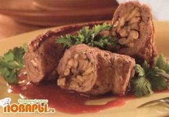 Говядина, фаршированная грибами и орехами