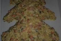 Шаг 2: Заправить салат сметаной или майонезом, …