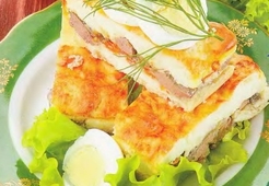 Картофельная запеканка с печенью и грибами