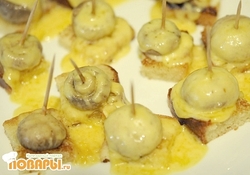 Рецепт: Канапе с шампиньонами