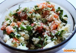 Рецепт: Табуле с кускусом и слабосоленой семгой