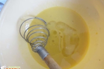 Шаг 2: Делаем дрожжевое тесто. Для этого …