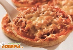 Мини-пиццы с ветчиной