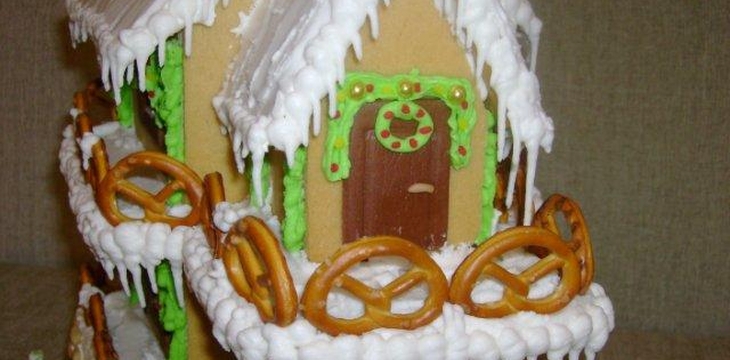 Шаг №28 Пряничный домик от Annula