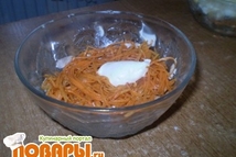 Шаг 2: Сверху положить шар моркови по- …