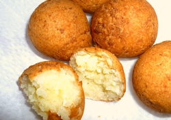 Рецепт: Бунюэлос дэ кэсо (мой вариант)