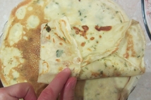 Шаг 6: Блины заворачиваем, чтобы получился конвертик.