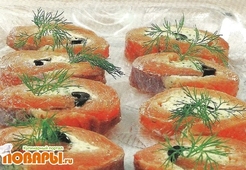 Рулетики из лосося