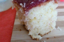 Шаг 4: Украшаем пирог ягодами. Пирог охлаждаем, …