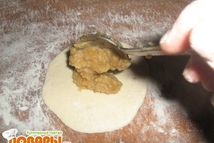 Шаг 2: Все ингредиенты для теста смешиваем, …